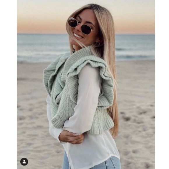 NWT ZARA KNITTED RUFFLED VEST SMALL CROPPED CARDIGAN MINT PASTEL GREEN - Picture 2 of 6